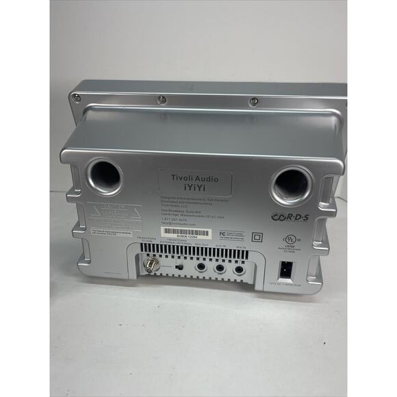 Tivoli Audio iYiYi RDS-Radio + Mini-Stereo System for Apple iPod DeVesto Design - Picture 3 of 4
